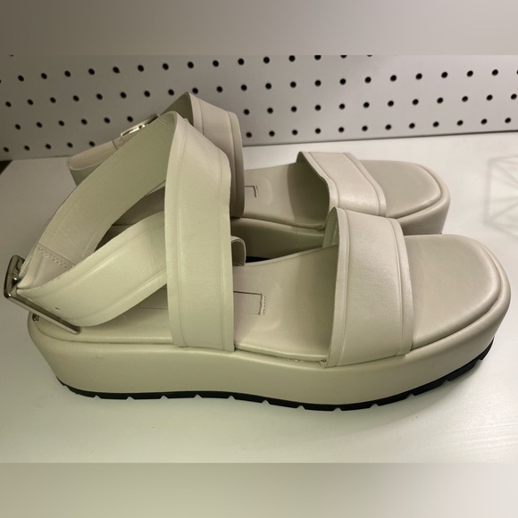 Zara Off White/Cream Leather Flat Strappy Platform Sandals Boho Beach Summer - Picture 2 of 16